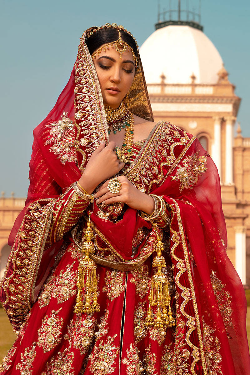 BridalPishwaswithGhararaRedPakistaniBridalDress_1080x