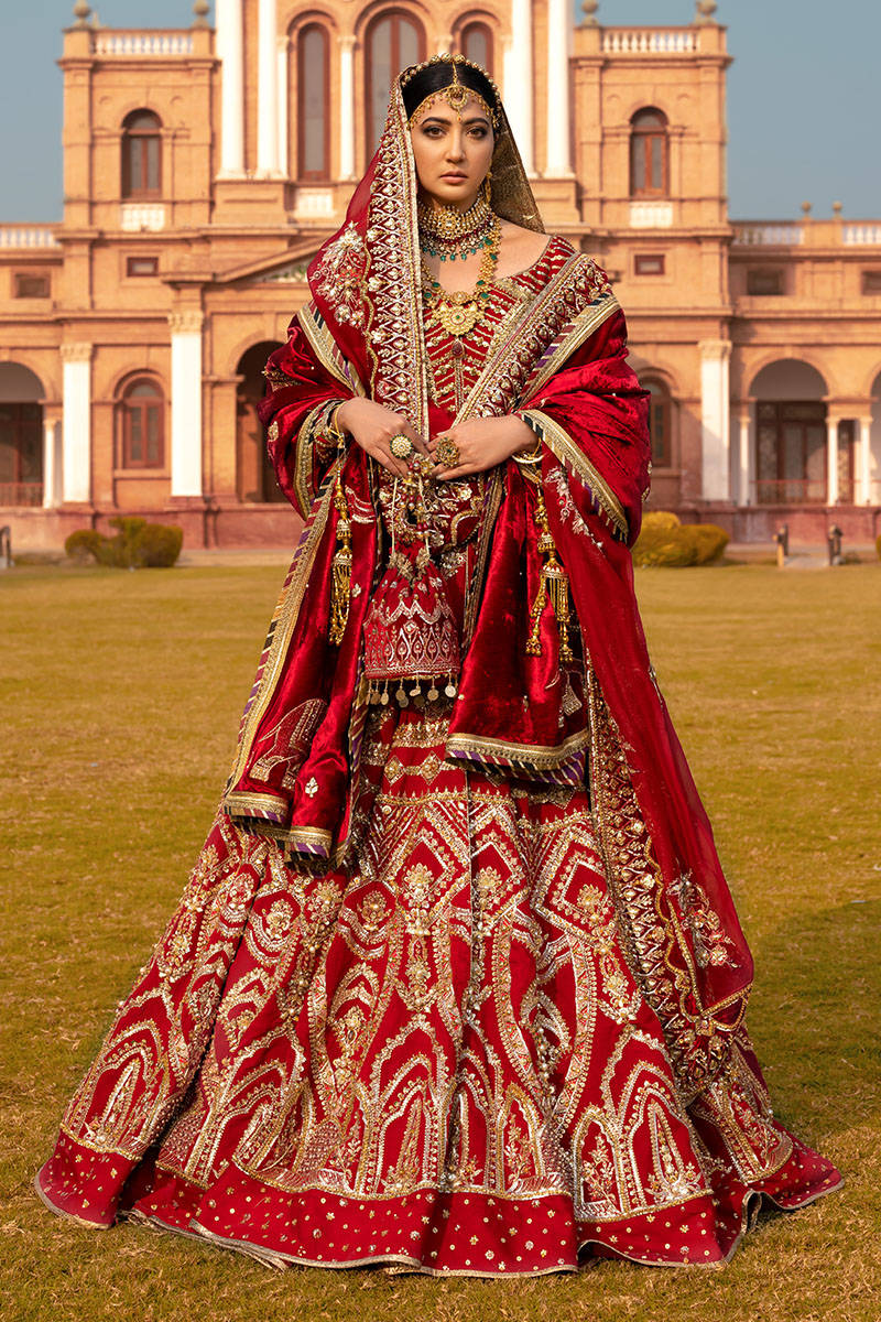 BridalPishwaswithGhararaRedPakistaniDress_900x