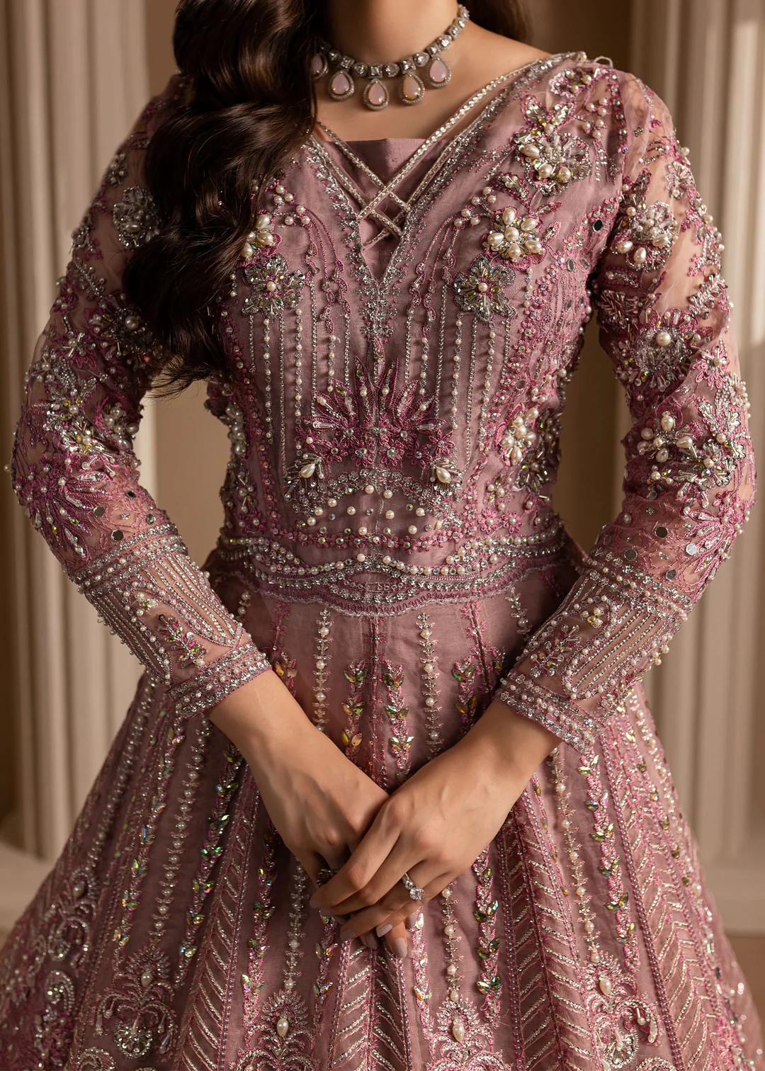ElegantPakistaniWeddingDressinRoyalMaxiandDupattaStyle_1080x (1)