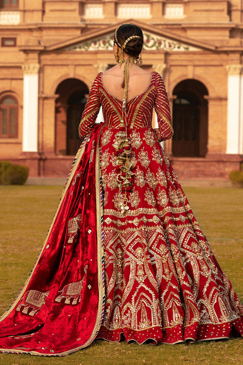 LatestBridalPishwaswithGhararaRedPakistaniDress_1080x