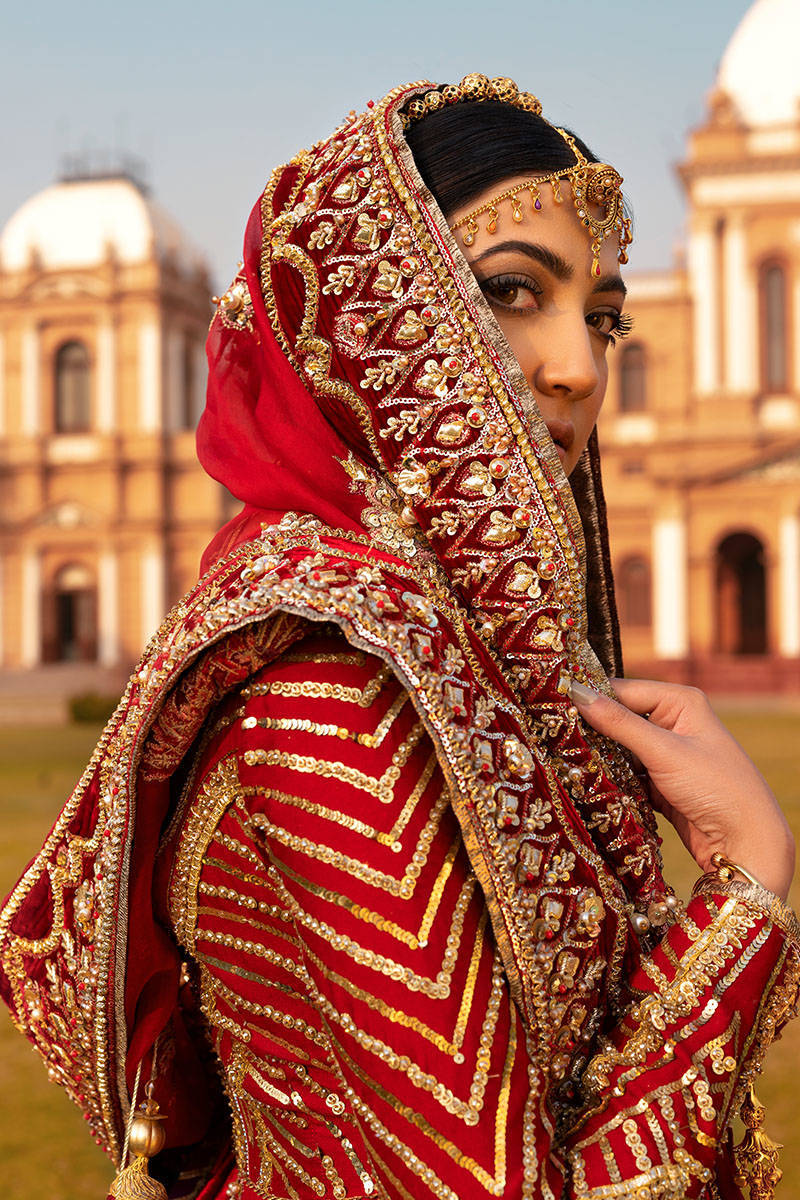 RoyalBridalPishwaswithGhararaRedPakistaniDress_1080x